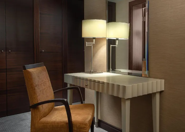 Hilton Old Town 5*