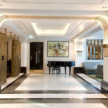 Hilton Old Town Hotell