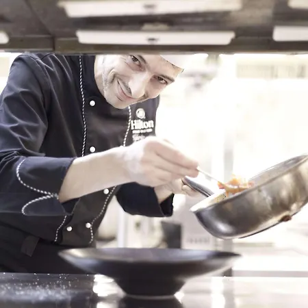 힐튼 올드 타운 호텔 5*