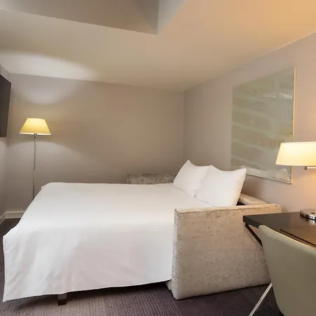 Hilton Old Town Hotel