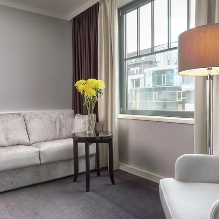 Ξενοδοχείο Hilton Old Town 5*