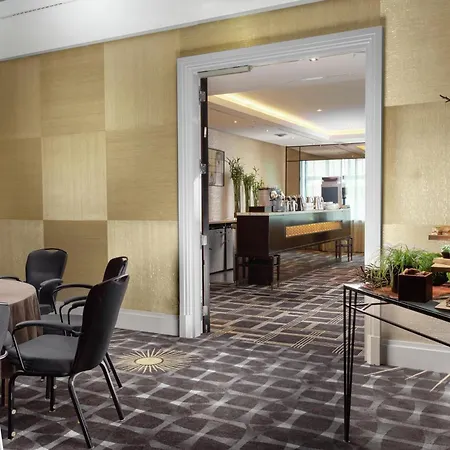 Hotel Hilton Old Town 5*