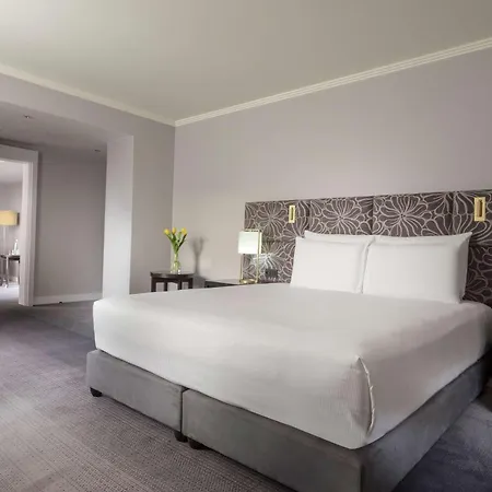 Hilton Old Town Hotel