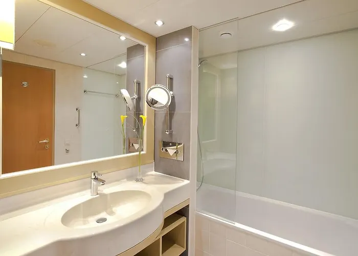 Hilton Old Town 5*