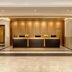 Hilton Old Town Ξενοδοχείο 5*