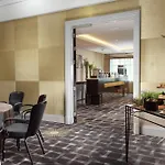 Ξενοδοχείο Hilton Old Town 5*