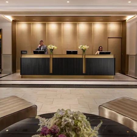 Hilton Old Town 5* פראג