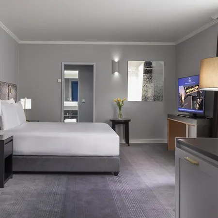 Hotel Hilton Old Town 5*