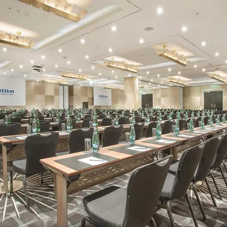 Otel Hilton Old Town 5*