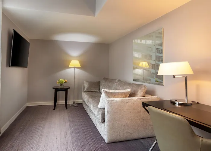 Hotel Hilton Old Town 5*